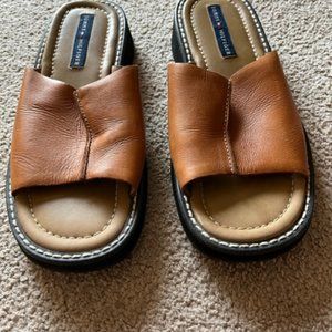 Tommy Hilfiger Flip Flop Sandals Upper Leather  Men's Size 9/12 D